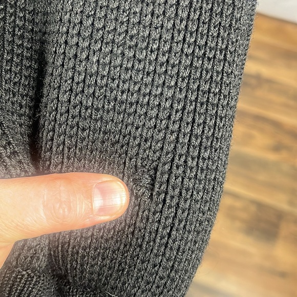 Holland & Holland London Luxury Hunting Crewneck Guide Sweater in Coated Wool. - Picture 9 of 9